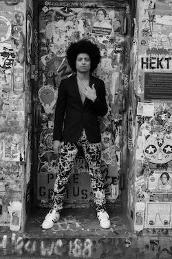 Jose James: Performer